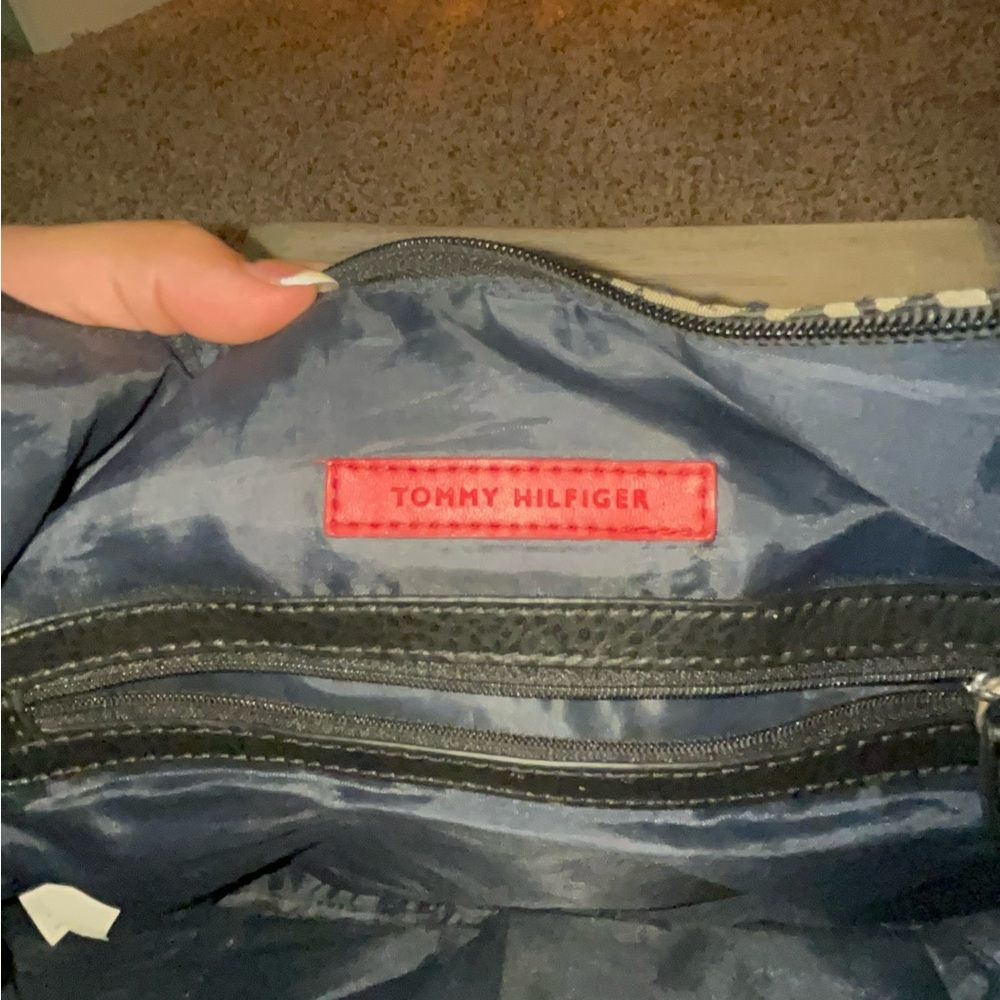 Tommy Hilfiger Blue Bag with Red Label - Picture 4 of 7